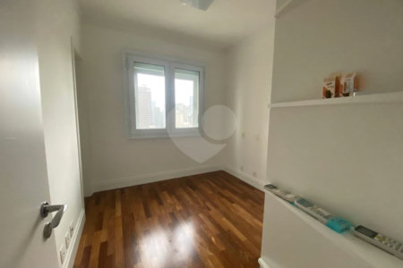 Apartamento para alugar com 3 suítes em Itaim Bibi, São Paulo, SP