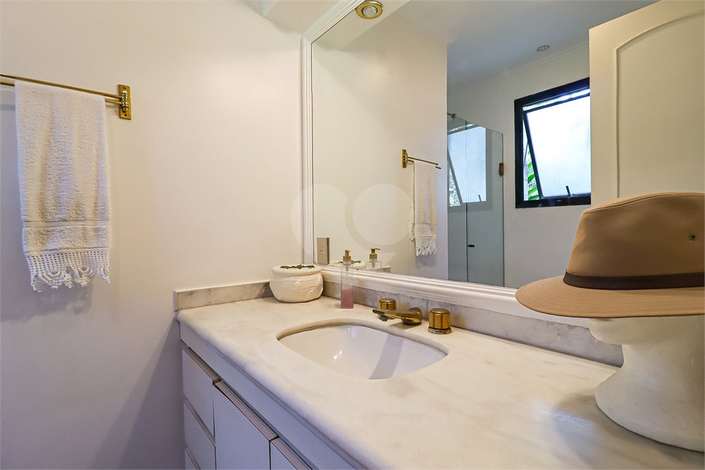 Apartamento à venda ou para alugar com 4 suítes em Jardim Vitória Régia, São Paulo, SP
