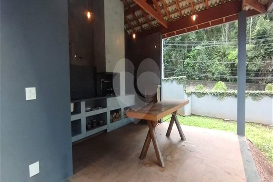 Casa à venda com 3 suítes no condomínio Sausalito, Mairiporã - SP