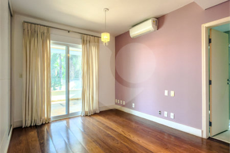 Casa à venda com 4 suítes no condomínio Villa Borghese, Indaiatuba - SP