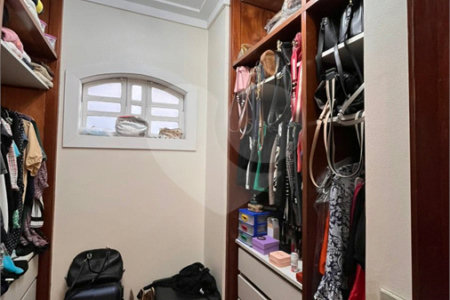 Sobrado à venda com 4 quartos, sendo 1 suíte, em Planalto Paulista, São Paulo, SP