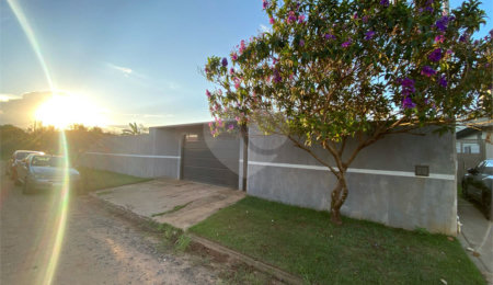 Casa à venda com 3 quartos, sendo 2 suítes,  em Quinta dos Buritis, São Carlos, SP
