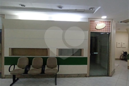 Sala à venda ou para alugar em Bangu, Rio de Janeiro, RJ