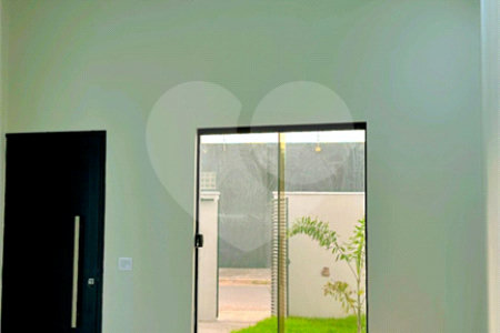 Casa à venda com 3 quartos, sendo 1 suíte, em Jardim das Palmeiras, Cuiabá, MT