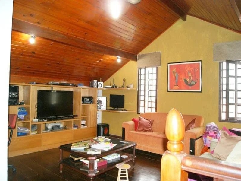 Sobrado à venda com 6 quartos, sendo 5 suítes, em Jardim Catanduva, São Paulo, SP