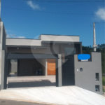 Casa Térrea à venda com 3 quartos, sendo 1 suíte,  no Centro, Bom Jesus dos Perdões, SP