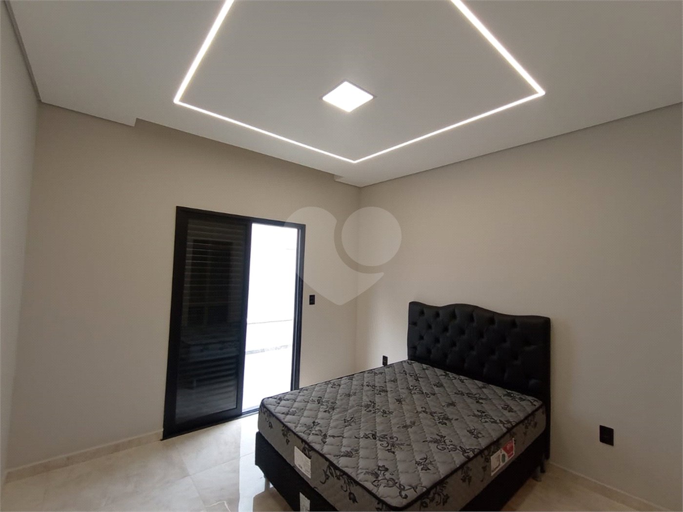 Casa à venda com 2 quartos, sendo 1 suíte,  em Residencial Lago dos Ipês, Itapetininga, SP
