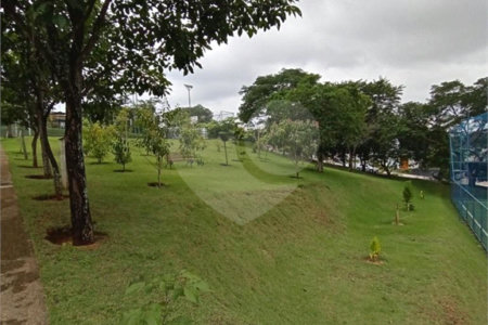 Casa à venda com 4 quartos, sendo 2 suítes, no condomínio Residencial Parque Esplanada, Votorantim - SP