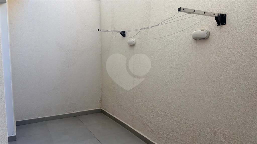 Casa à venda com 3 quartos, sendo 1 suíte, no condomínio Residencial Américo de Figueiredo, Sorocaba - SP