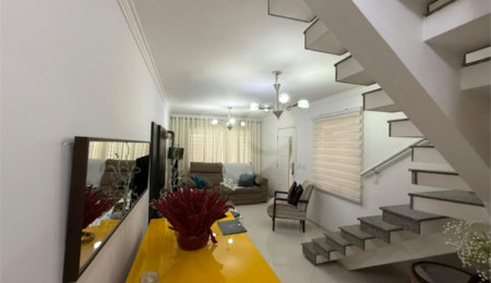 Sobrado à venda com 3 quartos, sendo 1 suíte, em Tremembé, São Paulo, SP