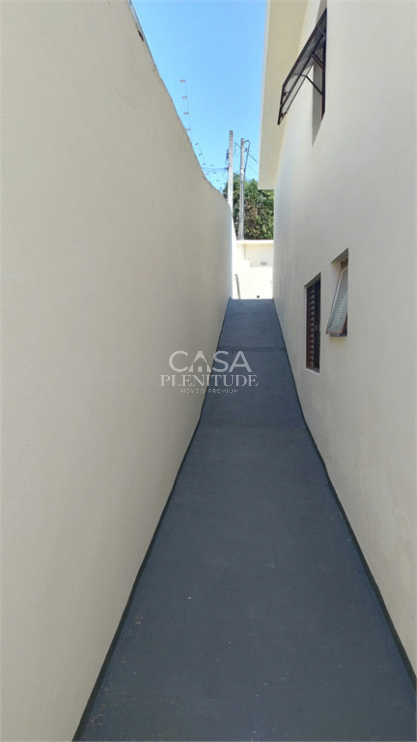 Casa à venda com 4 quartos, sendo 1 suíte, em Jardim Itanguá, Sorocaba, SP