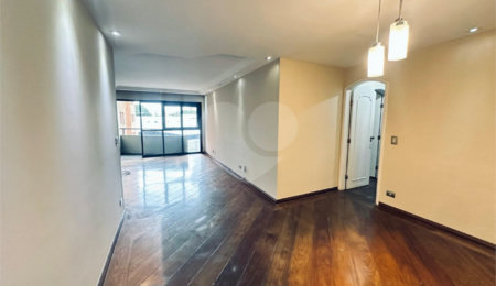 Apartamento à venda com 3 quartos, sendo 1 suíte,  em Alto da Boa Vista, São Paulo, SP
