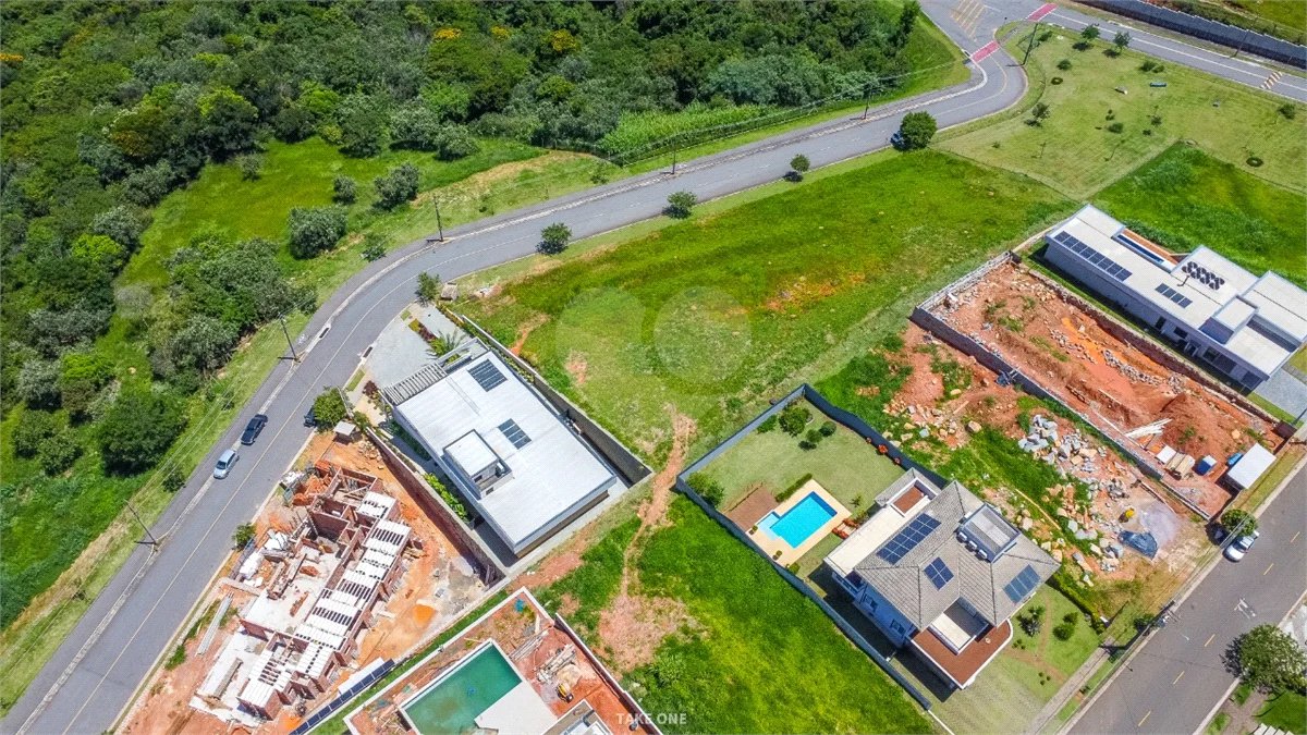 Terreno à venda no condomínio Residencial Campo de Toscana, Vinhedo - SP