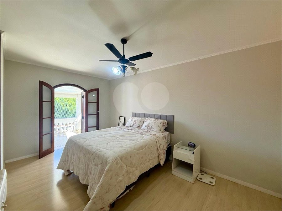 Casa à venda com 4 quartos, sendo 2 suítes,  no condomínio Morada da Lua, Vinhedo - SP