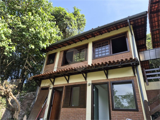 Casa à venda com 3 quartos, sendo 1 suíte,  em Serra da Cantareira, Mairiporã, SP