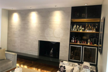 Apartamento à venda com 4 quartos, sendo 3 suítes, em Alto da Boa Vista, São Paulo, SP