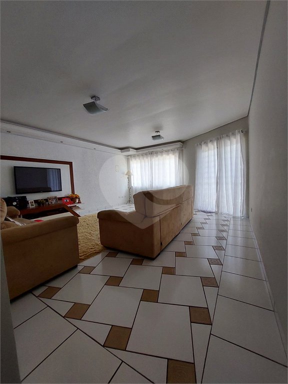 Casa à venda com 3 quartos, sendo 2 suítes, no Centro, Bom Jesus dos Perdões, SP