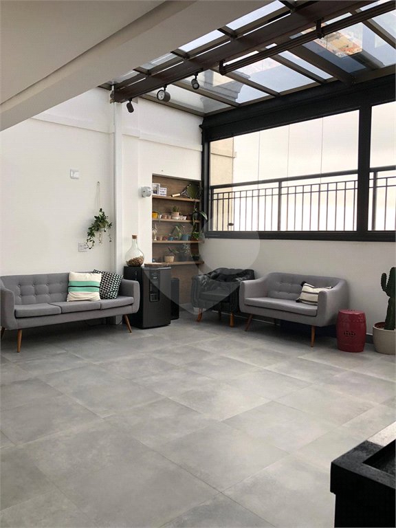 Apartamento à venda com 3 quartos, sendo 1 suíte, em Jardim Parque Morumbi, São Paulo, SP