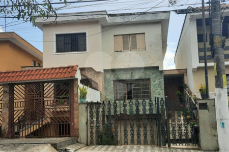 Sobrado à venda com 4 quartos, sendo 1 suíte, em Parque Vitória, São Paulo, SP