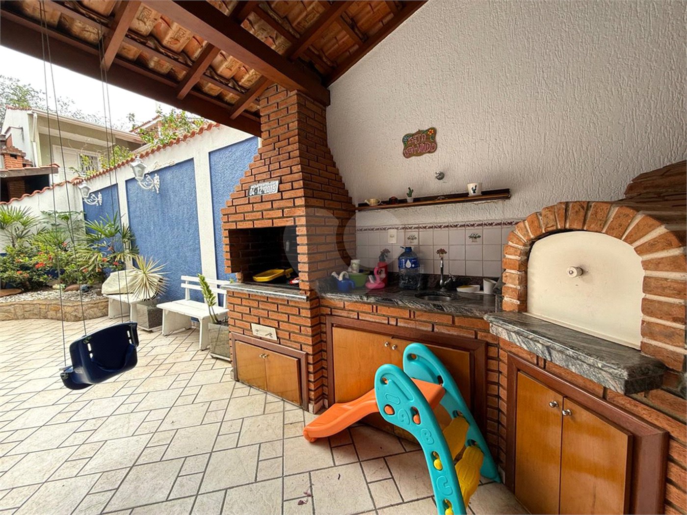Casa à venda ou para alugar com 3 quartos, sendo 1 suíte, no condomínio Da Serra, São Paulo - SP