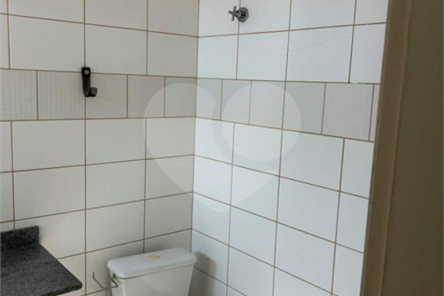 Casa à venda com 3 quartos, sendo 1 suíte,  no condomínio Village St. Louis, São Paulo - SP
