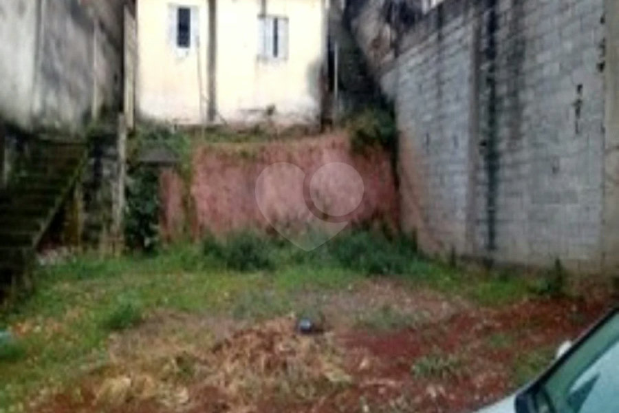 Terreno à venda em Cidade Tiradentes, São Paulo, SP