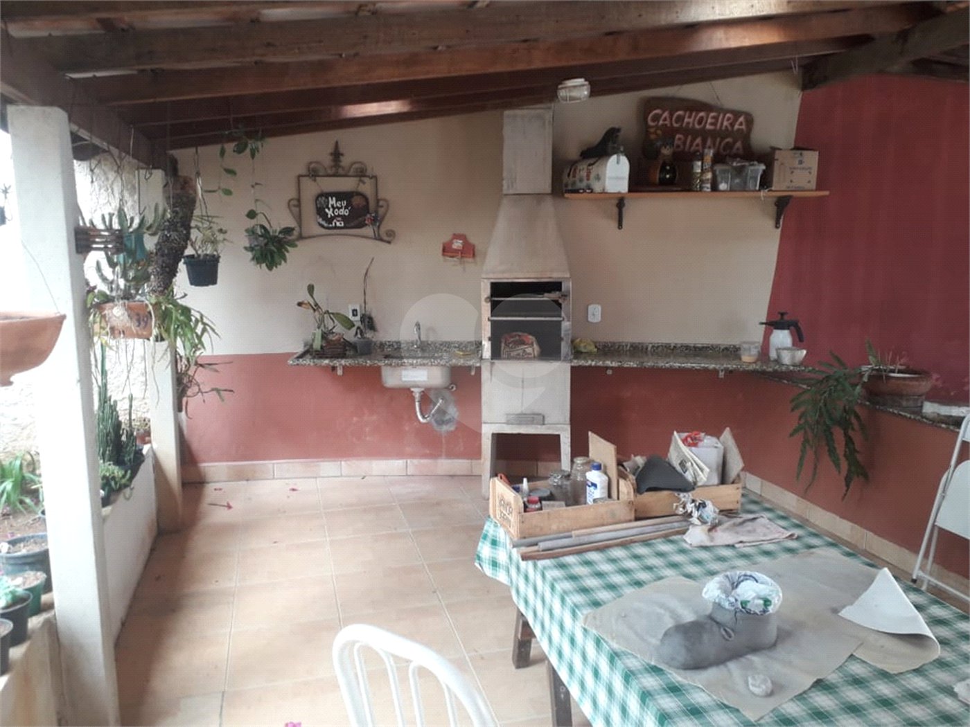 Casa à venda com 3 quartos, sendo 1 suíte,  no Centro, Socorro, SP