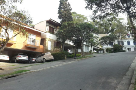 Condomínio à venda ou para alugar com 4 quartos, sendo 3 suítes, em Morumbi, São Paulo, SP