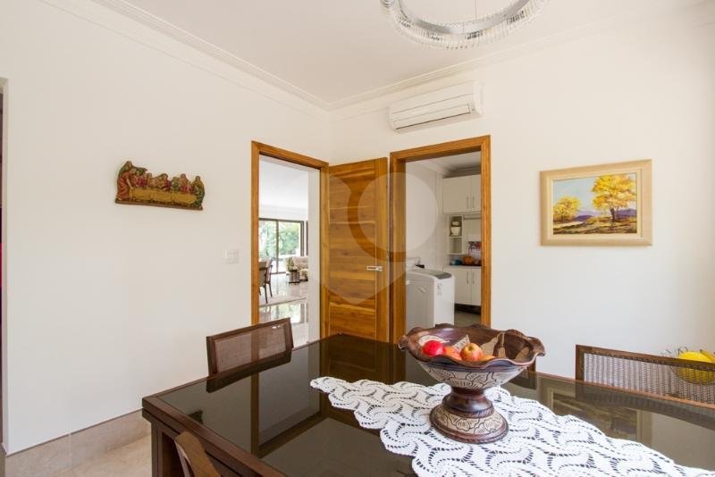 Casa Térrea à venda com 5 suítes em Jardim Marajoara, São Paulo, SP