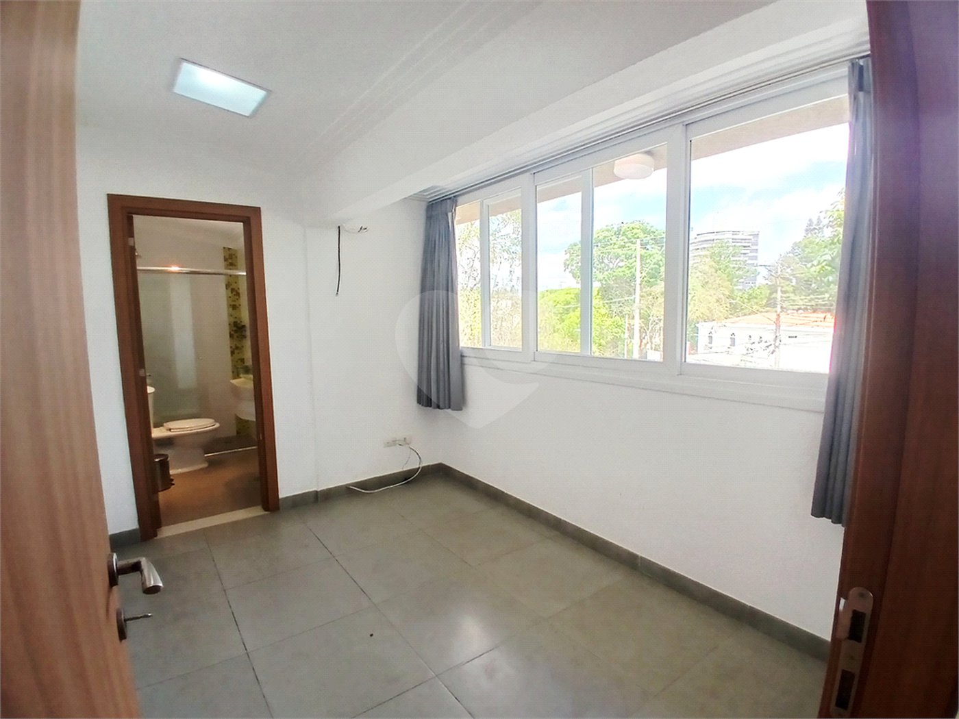 Casa Térrea à venda com 3 suítes em Anchieta, São Bernardo do Campo, SP
