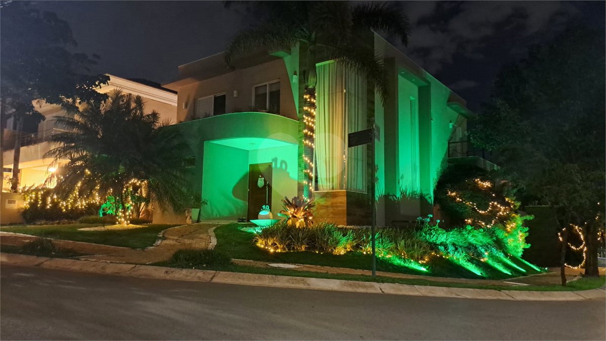 Casa à venda com 4 quartos, sendo 3 suítes,  no condomínio Res. Luzern, Campinas - SP