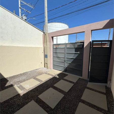 Casa com 02 Dormitórios á venda, em Cidade Aracy 2.