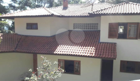 Casa à venda com 3 quartos, sendo 4 suítes,  no condomínio Alpes da Cantareira, Mairiporã - SP