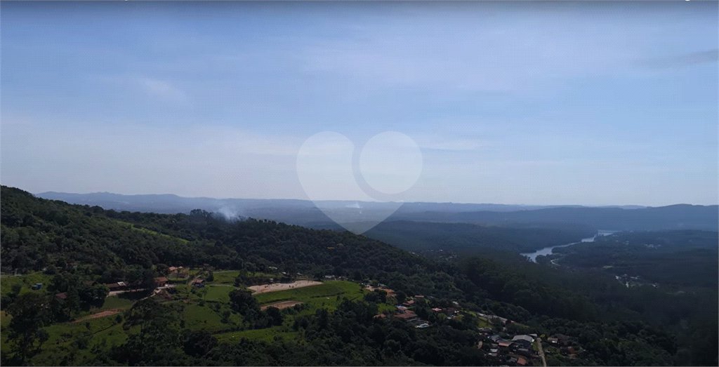 Terreno à venda no condomínio Alpes da Cantareira, Mairiporã - SP