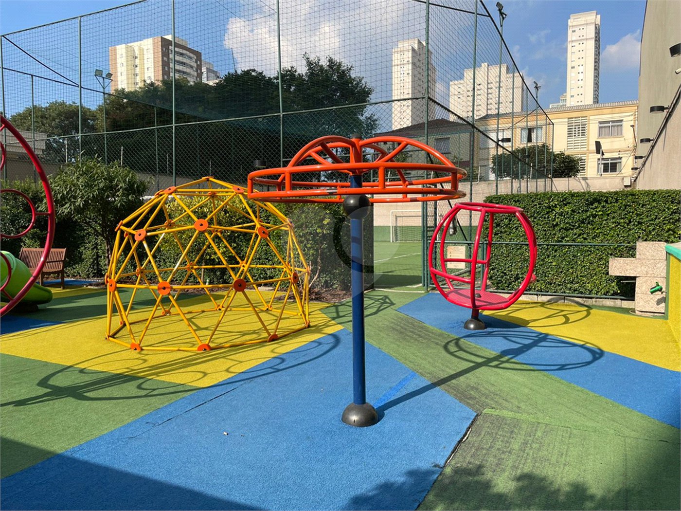 Apartamento à venda com 3 suítes em Vila Romana, São Paulo, SP