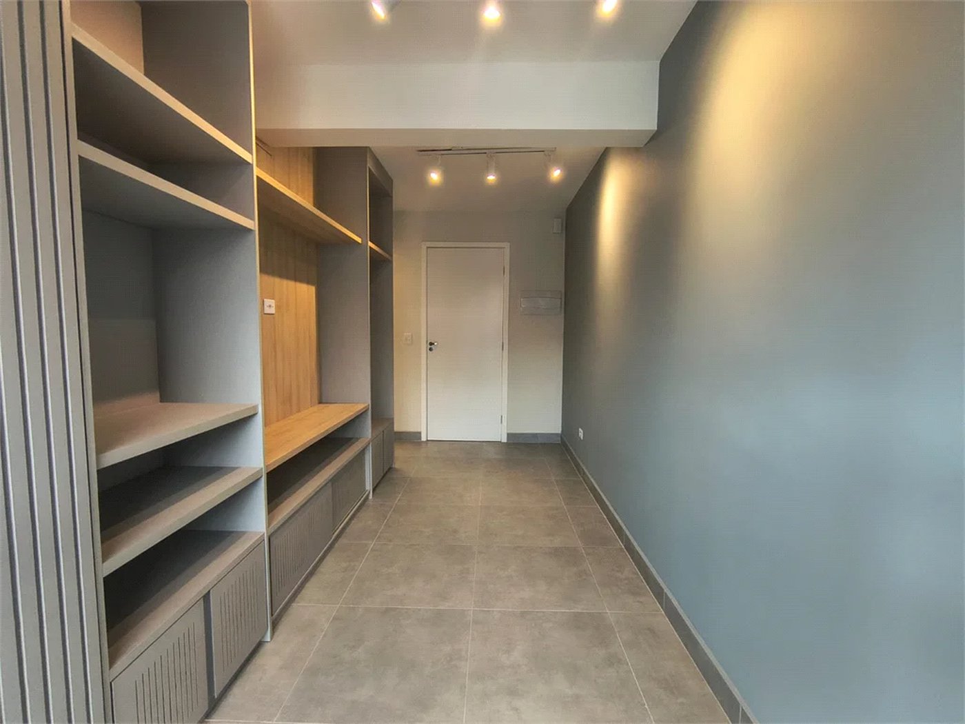 Apartamento à venda de 46m² com todos os planejados, 1 dormitório e sacada ao lado da USP