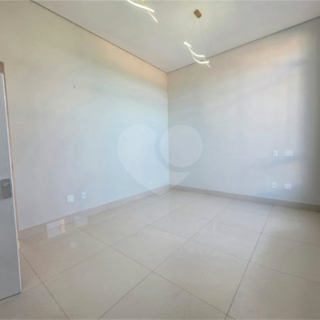 Casa à venda com 3 suítes em Marambaia, Vinhedo, SP