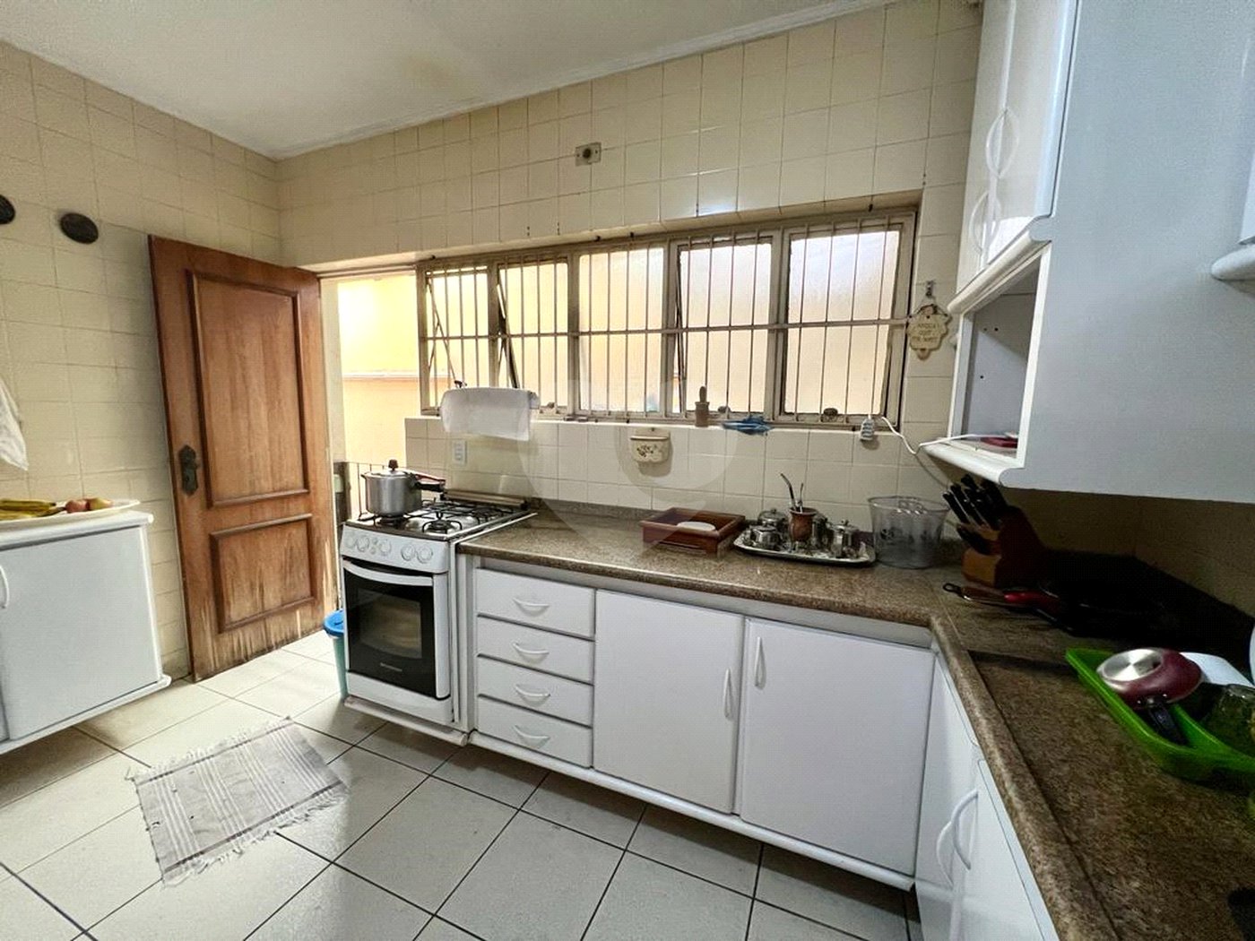 Casa à venda com 4 quartos, sendo 1 suíte, em Jardim das Vertentes, São Paulo, SP