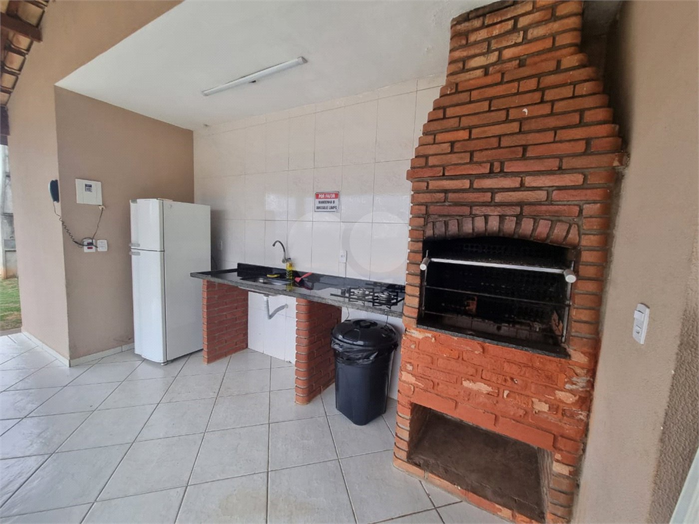 Casa à venda com 3 quartos, sendo 1 suíte,  no condomínio Bella Vista, Sorocaba - SP