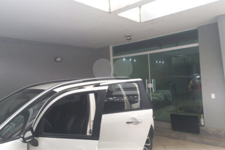 Casa à venda com 3 quartos, sendo 2 suítes,  em Santo Amaro, São Paulo, SP