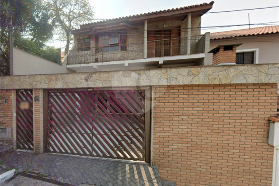Sobrado à venda com 4 suítes em Vila Irmãos Arnoni, São Paulo, SP