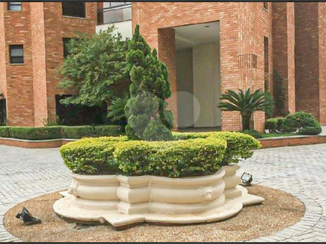 Cobertura à venda com 4 suítes em Morumbi, São Paulo, SP