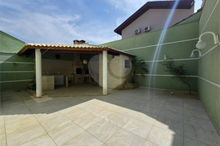 Casa para alugar com 4 quartos, sendo 3 suítes,  no condomínio Village Saint Claire, Sorocaba - SP