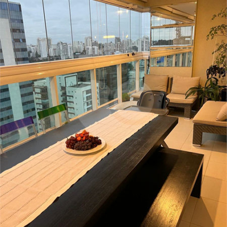 Apartamento à venda com 3 suítes em Vila Gertrudes, São Paulo, SP