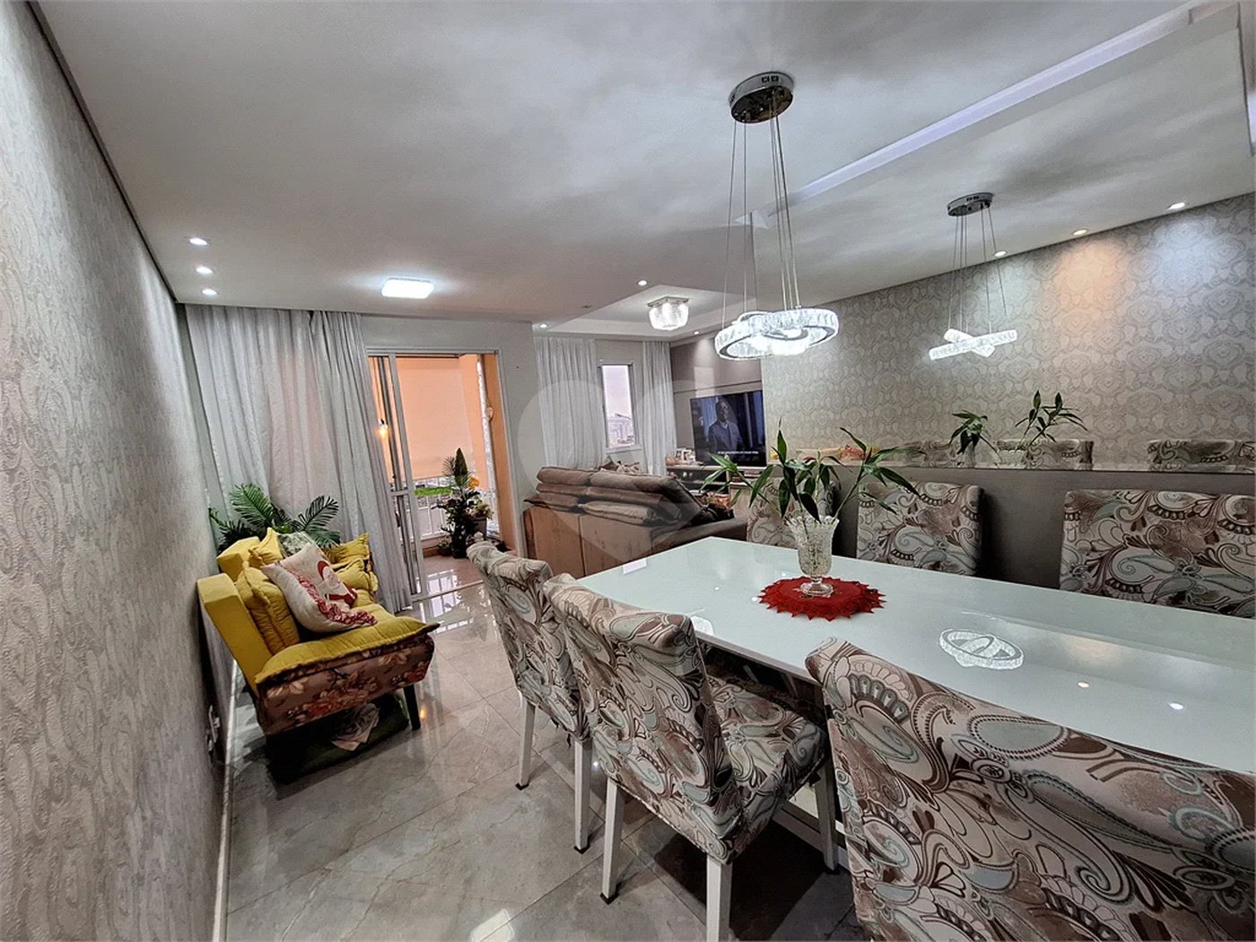 Apartamento à venda com 3 quartos, sendo 1 suíte, em Vila Guilherme, São Paulo, SP