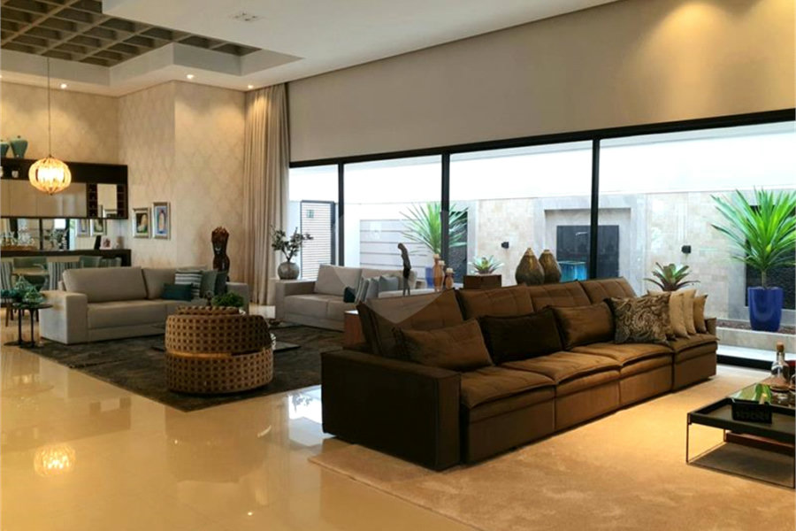 Casa à venda com 5 suítes no condomínio Residencial Villagio, Americana - SP