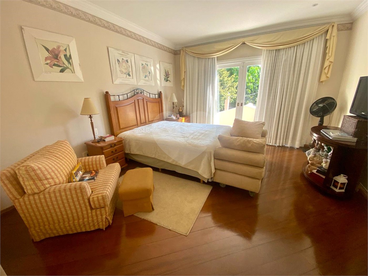 Casa à venda com 4 quartos, sendo 3 suítes, em Jardim Maia, Guarulhos, SP