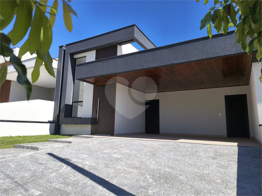 Casa à venda com 3 suítes no condomínio Campos do Conde I e II, Sorocaba - SP