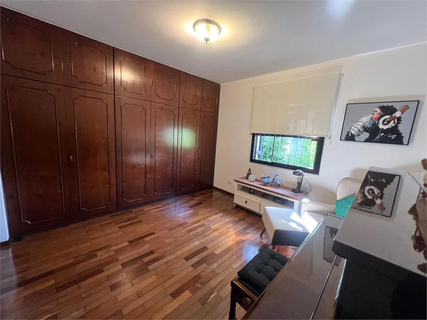 Casa à venda com 5 quartos, sendo 4 suítes, em Parque Maria Helena, São Paulo, SP