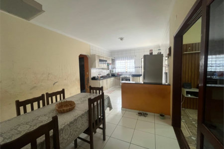 Casa à venda com 3 quartos, sendo 1 suíte, em Vila Recreio, Itapetininga, SP